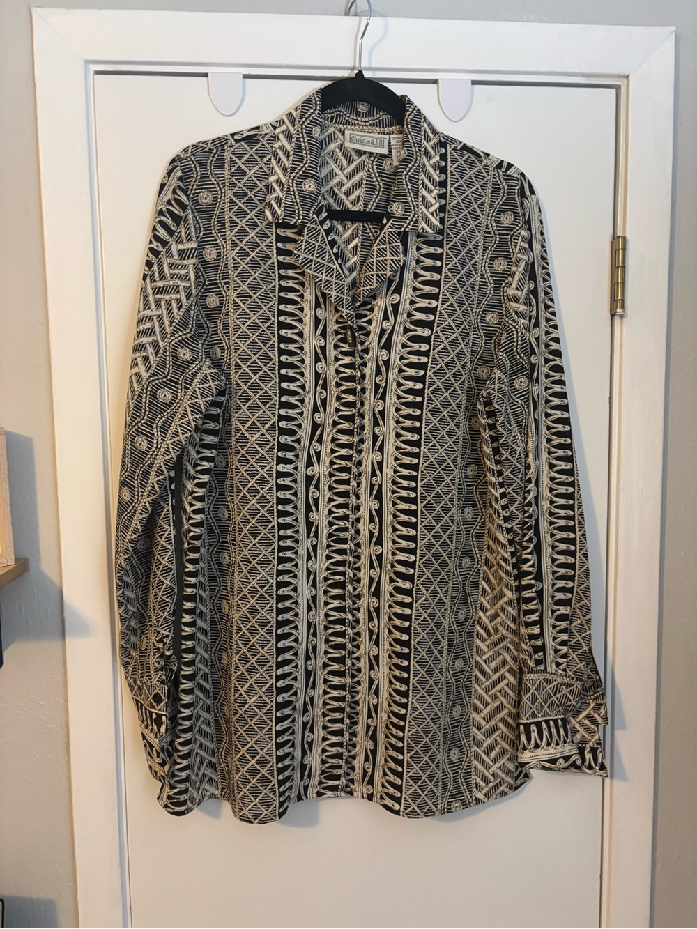 Vintage-Inspired Black & Cream Patterned Button-Up Blouse
